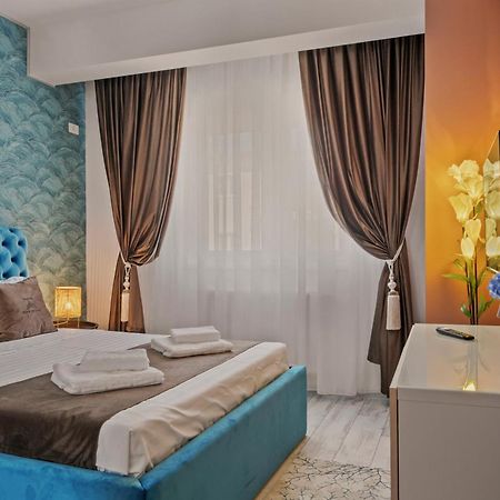 Comfort Azure Bukarest Exterior foto