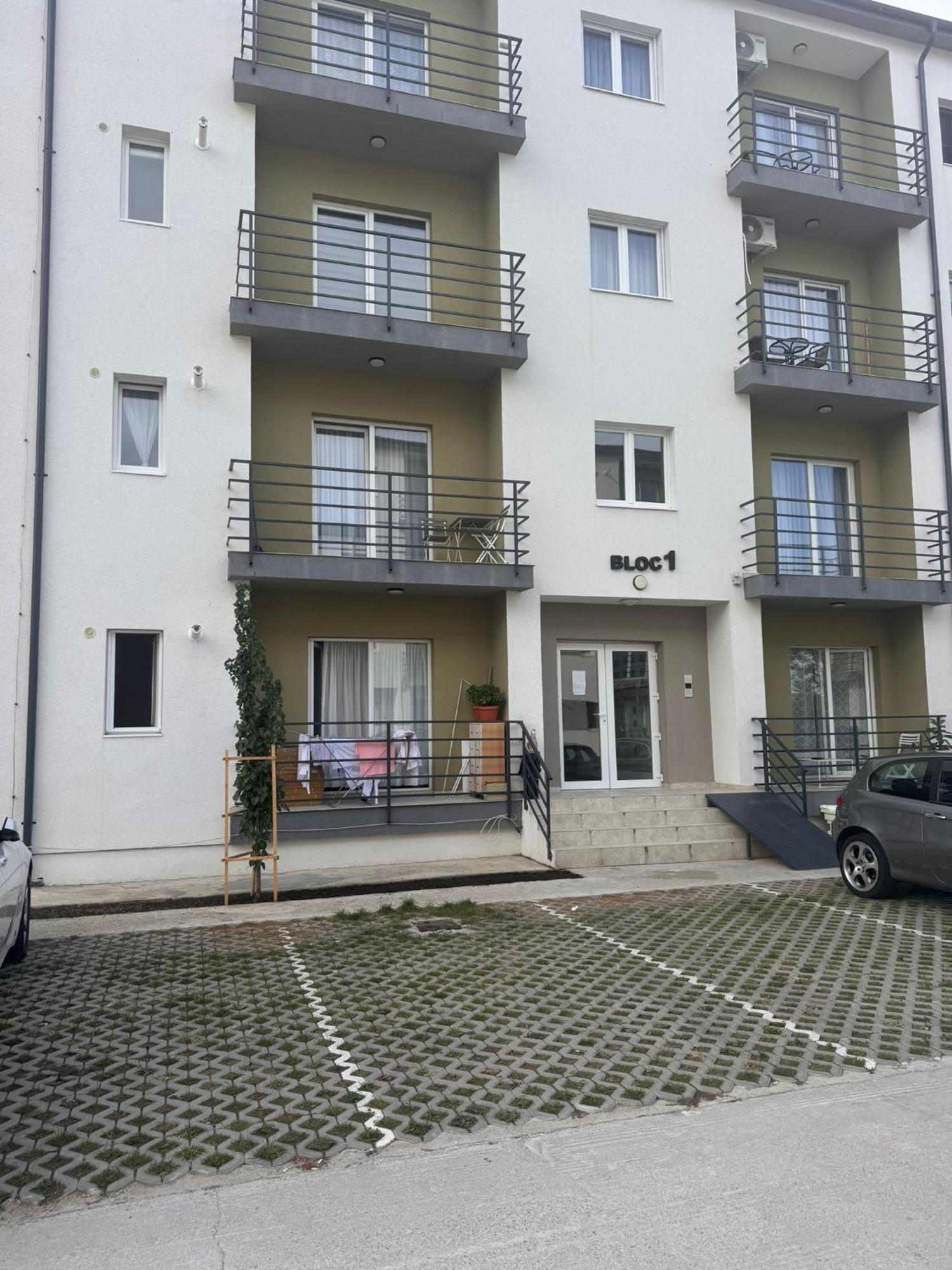 Comfort Azure Bukarest Exterior foto